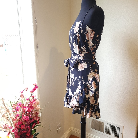 🍒NWT🍒 FREE PEOPLE WRAP SLIP DRESS - Picture 2 of 7